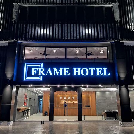 Frame Hotel George Town Extérieur photo