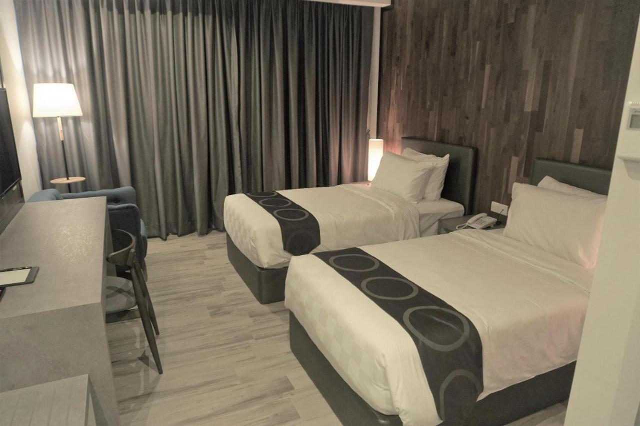 Frame Hotel George Town Extérieur photo