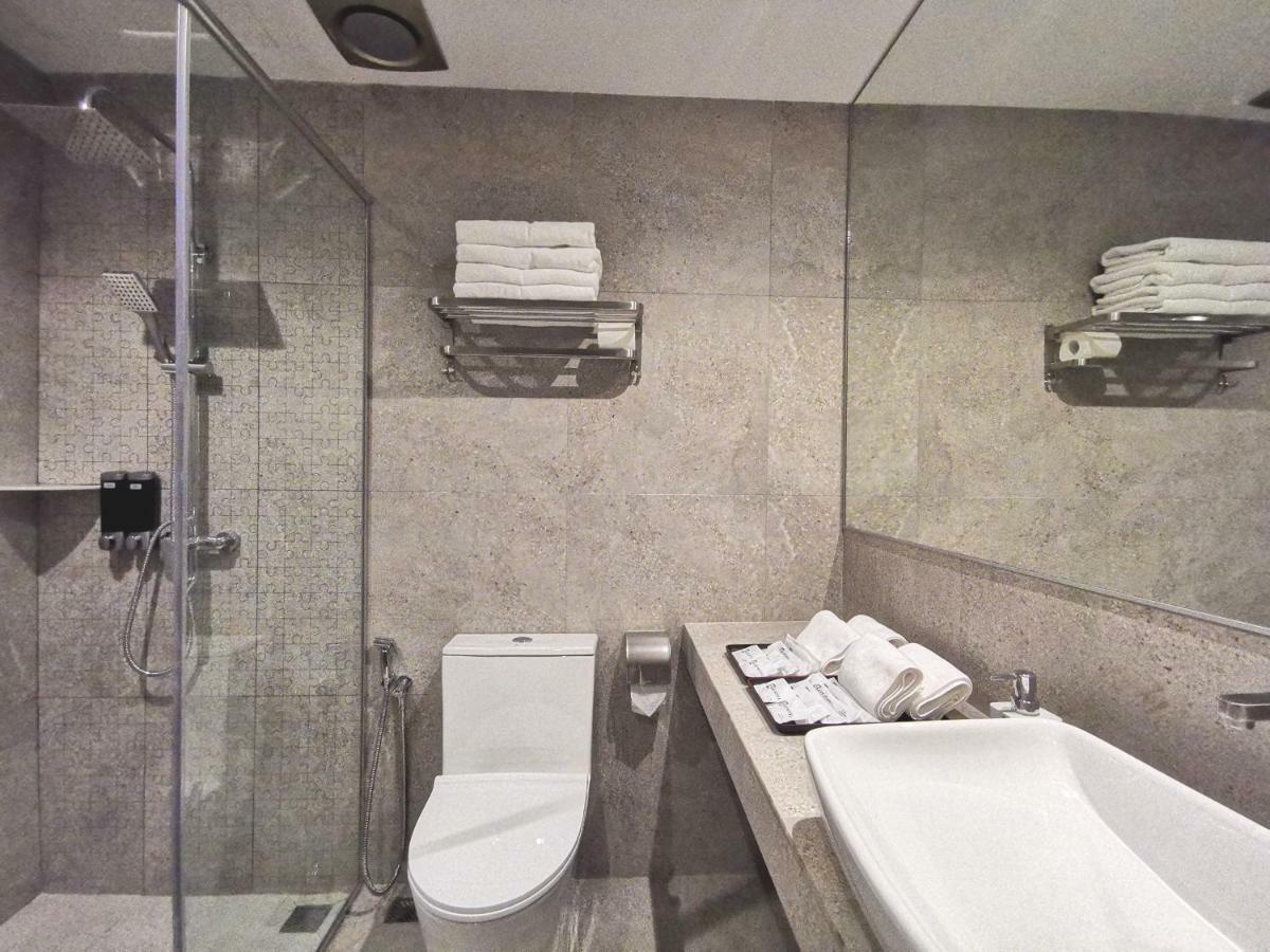 Frame Hotel George Town Extérieur photo