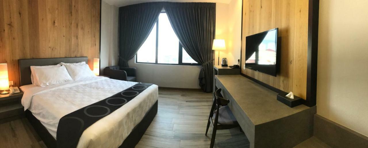 Frame Hotel George Town Extérieur photo