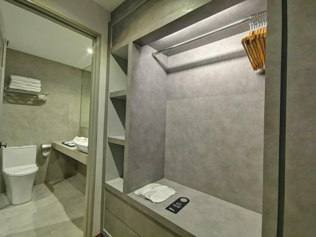 Frame Hotel George Town Extérieur photo