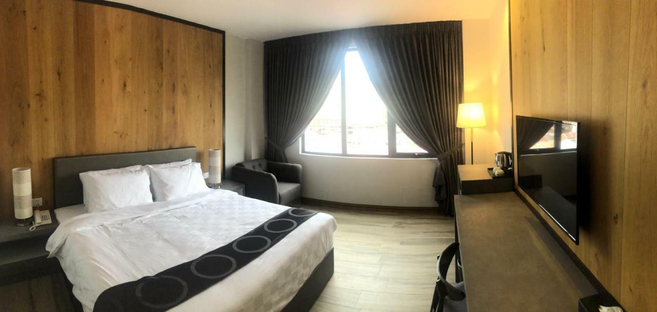 Frame Hotel George Town Extérieur photo