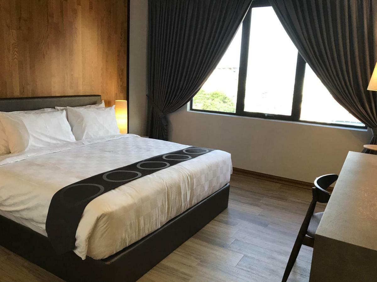 Frame Hotel George Town Extérieur photo