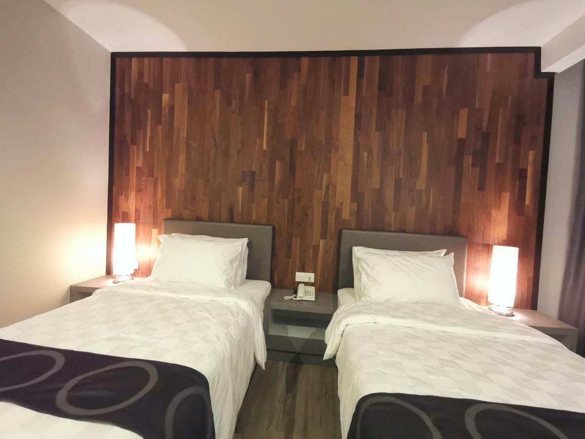 Frame Hotel George Town Extérieur photo